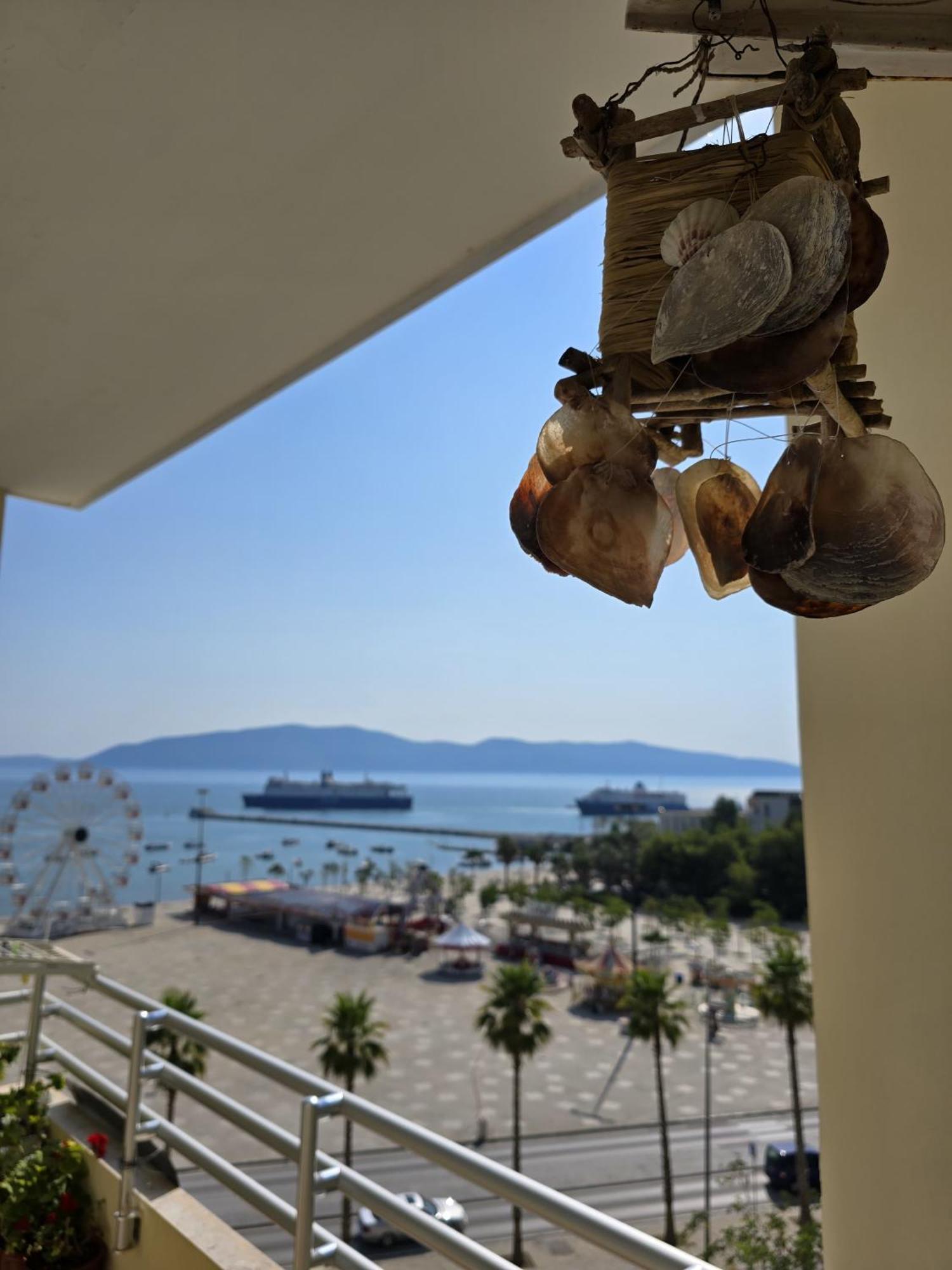 Sea View Apartment Vlorë Eksteriør bilde