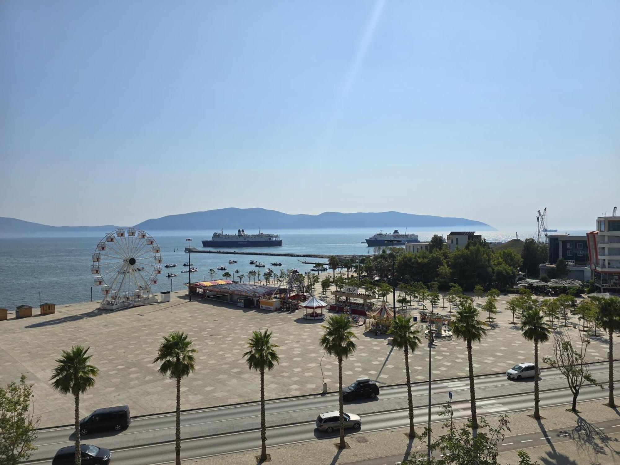 Sea View Apartment Vlorë Eksteriør bilde